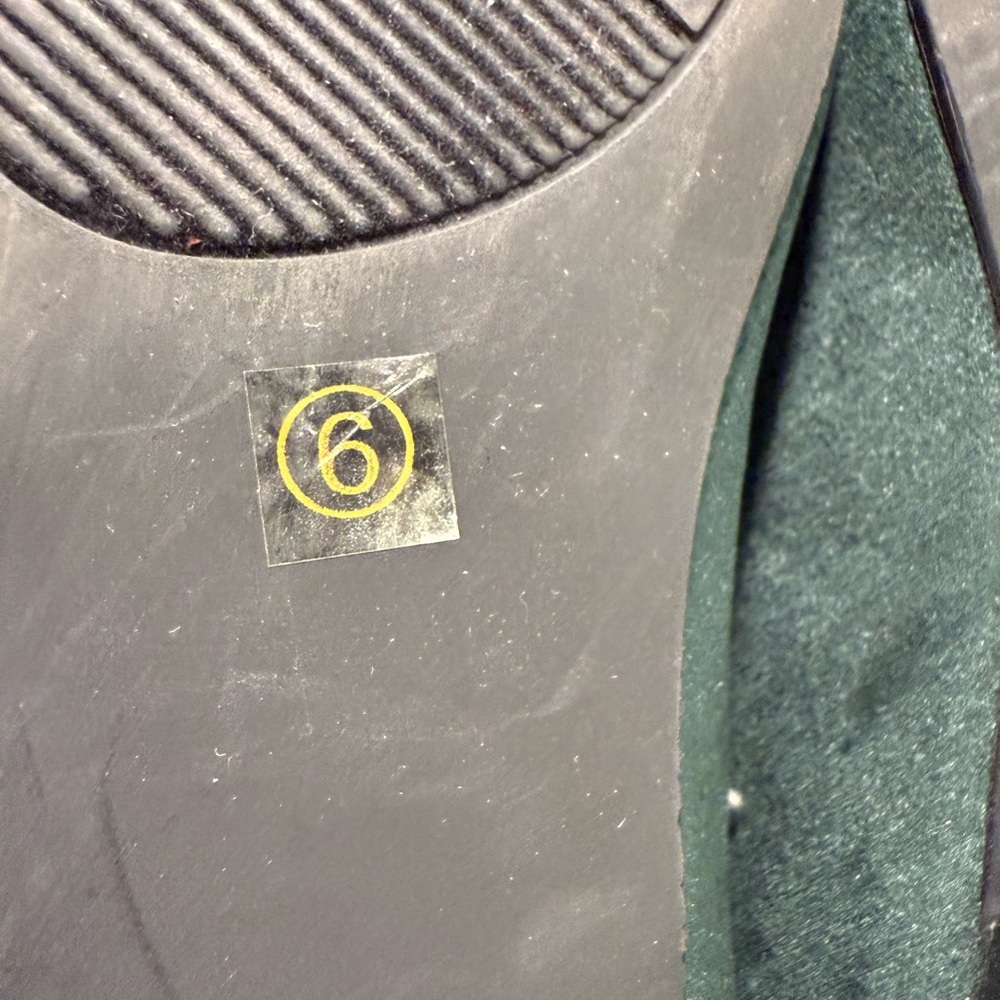 Dragonfly Bellini Dark Green Velvet Pointed Toe Flats Rhinestones Sz 6 - Picture 11 of 13